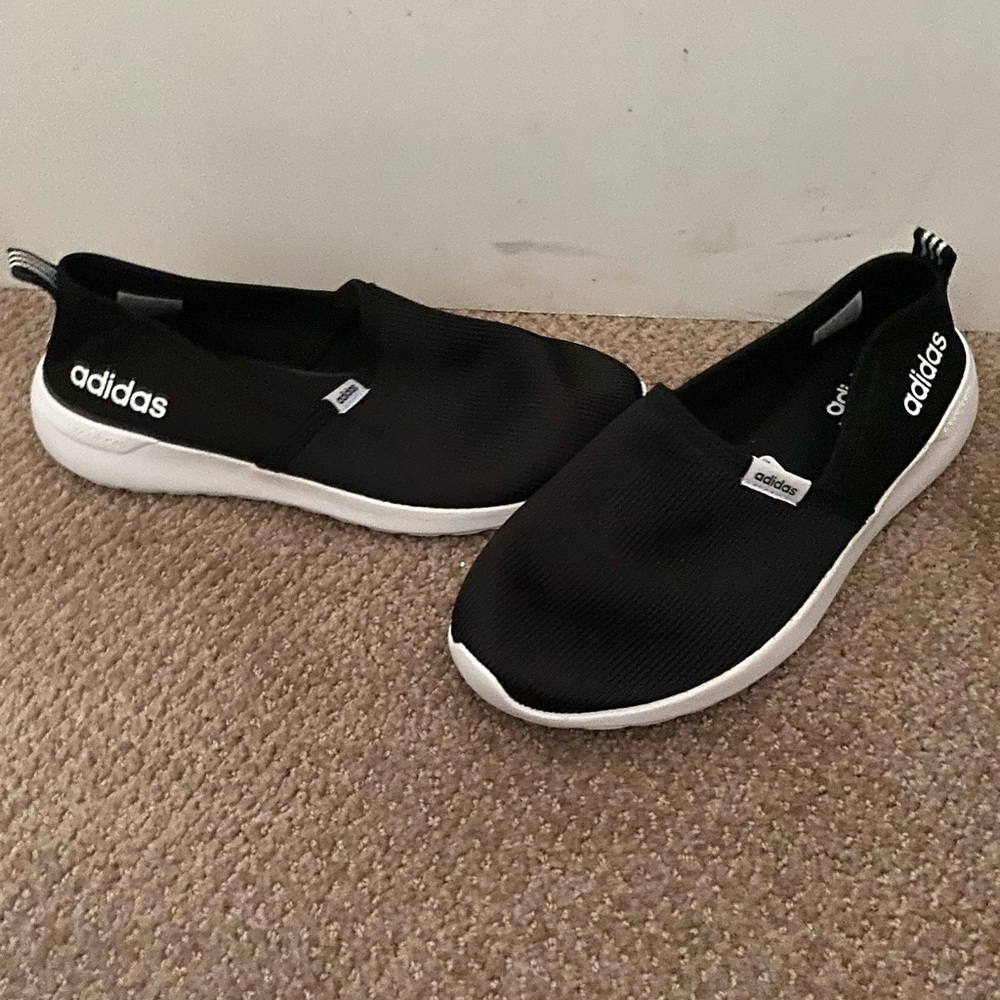Women’s adidas lite racer size 7